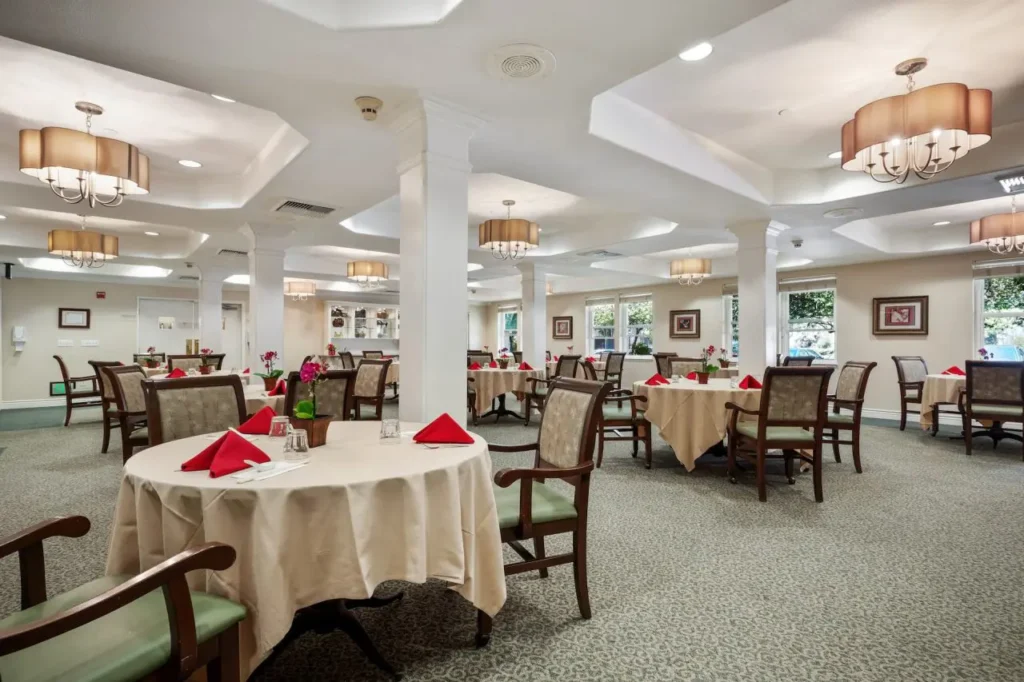 aegis gardens fremont dining room