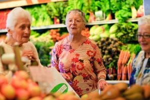 eating healthy grocery store